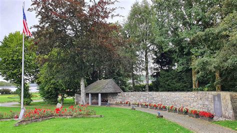 oorlogsmuseum malmedy|Gedenkplaats Malmedy Massacre